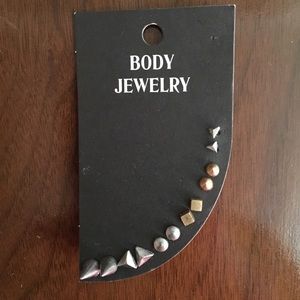 Set of 6 metal stud earrings